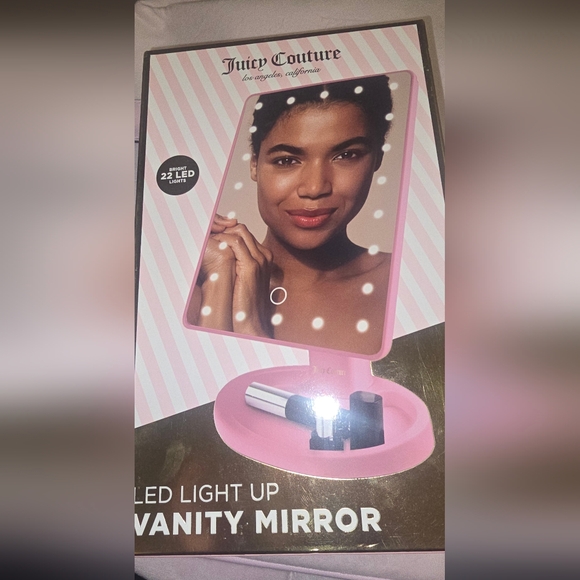 Juicy Couture Pink Duffel Bag, LED Vanity Mirror, And Juicy Coture Lipgloss  👑 - Picture 10 of 12